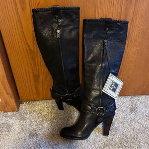 NWT Frye Vicki Tall Black Boots 7M